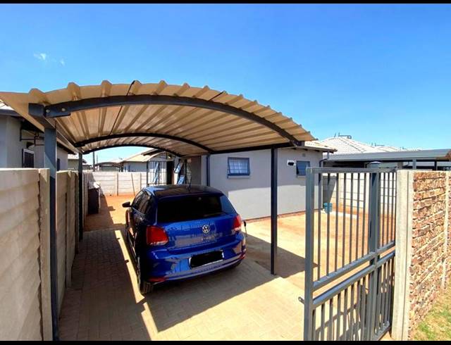 2 BEDROOM HOUSE FOR SALE IN PROTEA GLEN